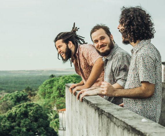 Lançamento na Vila do Porto