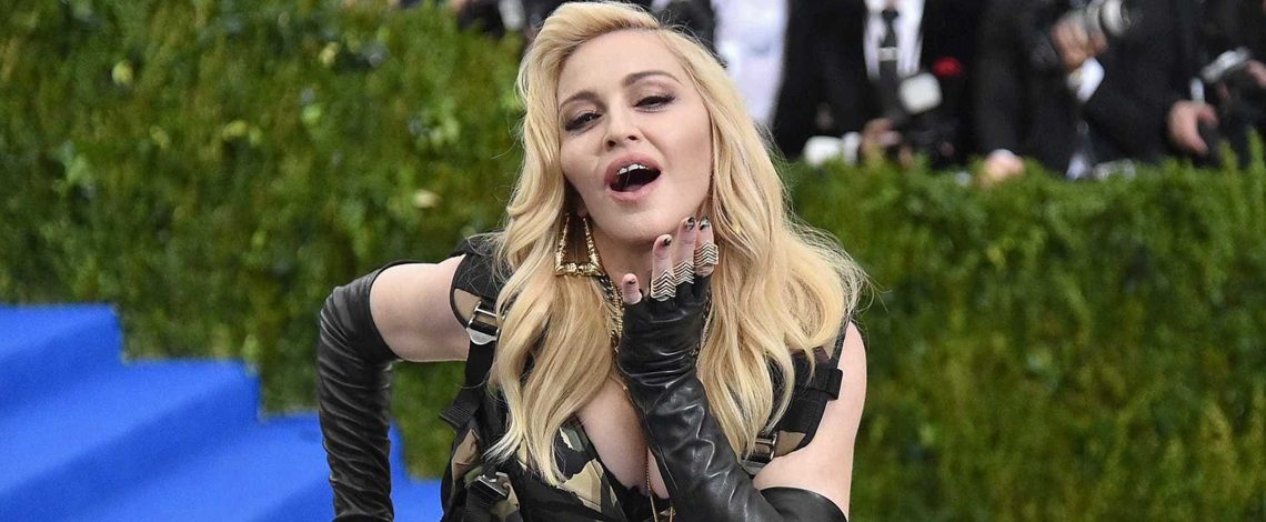 Madonna dobrou rotina de treinos e o objetivo dela é um só: “causar” no próximo Oscar. Vem saber!