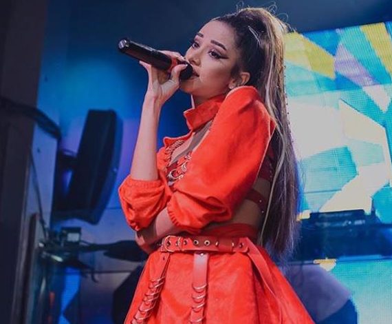 IT Club recebe Ariana Grande Oficial do Brasil