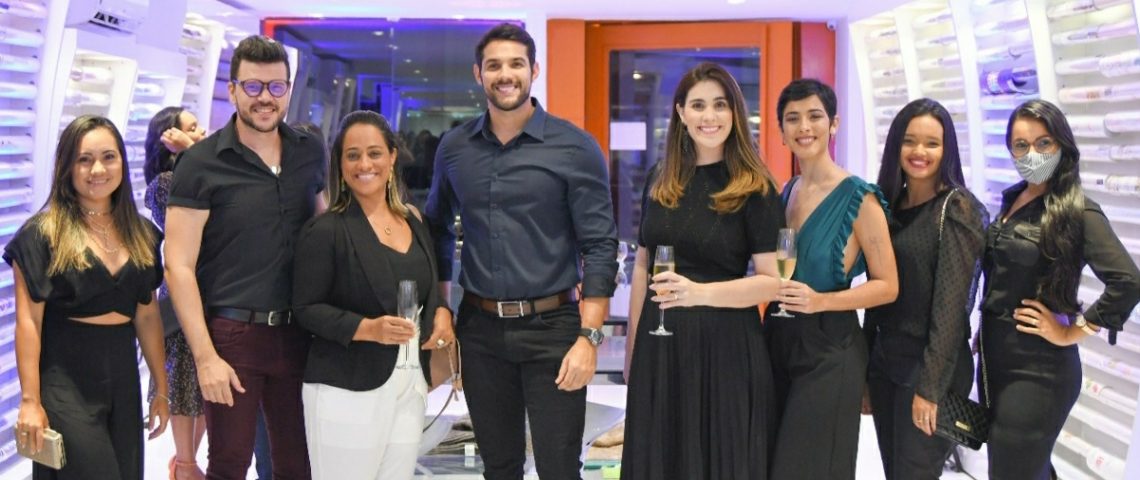 Arquitetos e Designers marcaram presença na noite de inauguração da Papel Design em João Pessoa