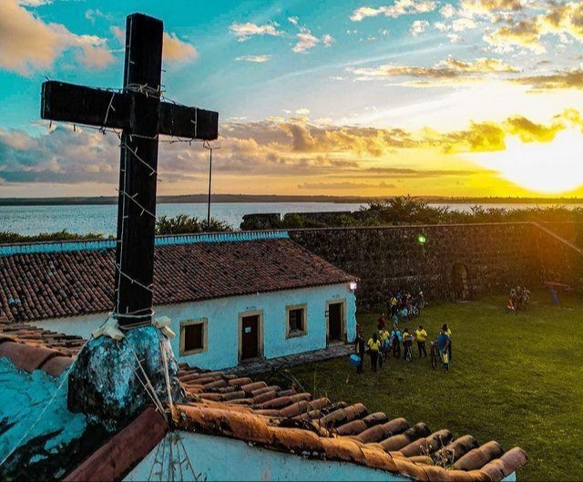 Escoteiros acompanharam o eclipse na Fortaleza de Santa Catarina