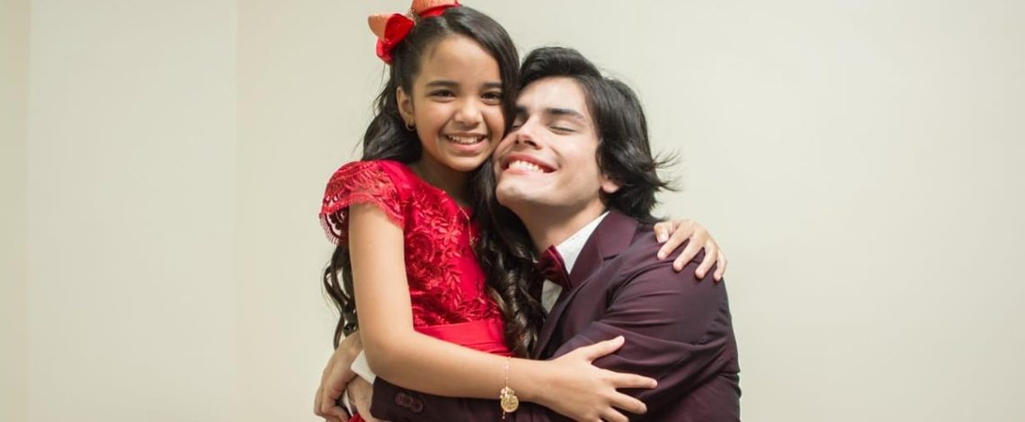 Mariah Yohana e Apolo Costa estreiam “Meu Encontro Com Papai Noel”, de Walcyr Carrasco