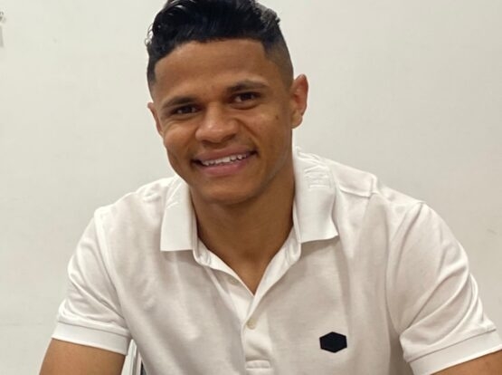 Entrevista com Douglas Santos