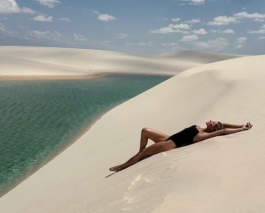 Gisele nos Lençóis Maranhenses