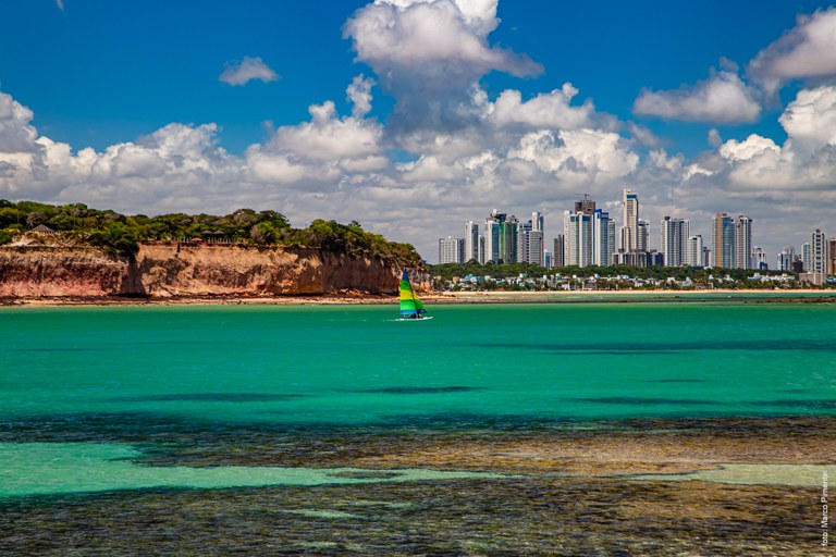 Força no turismo